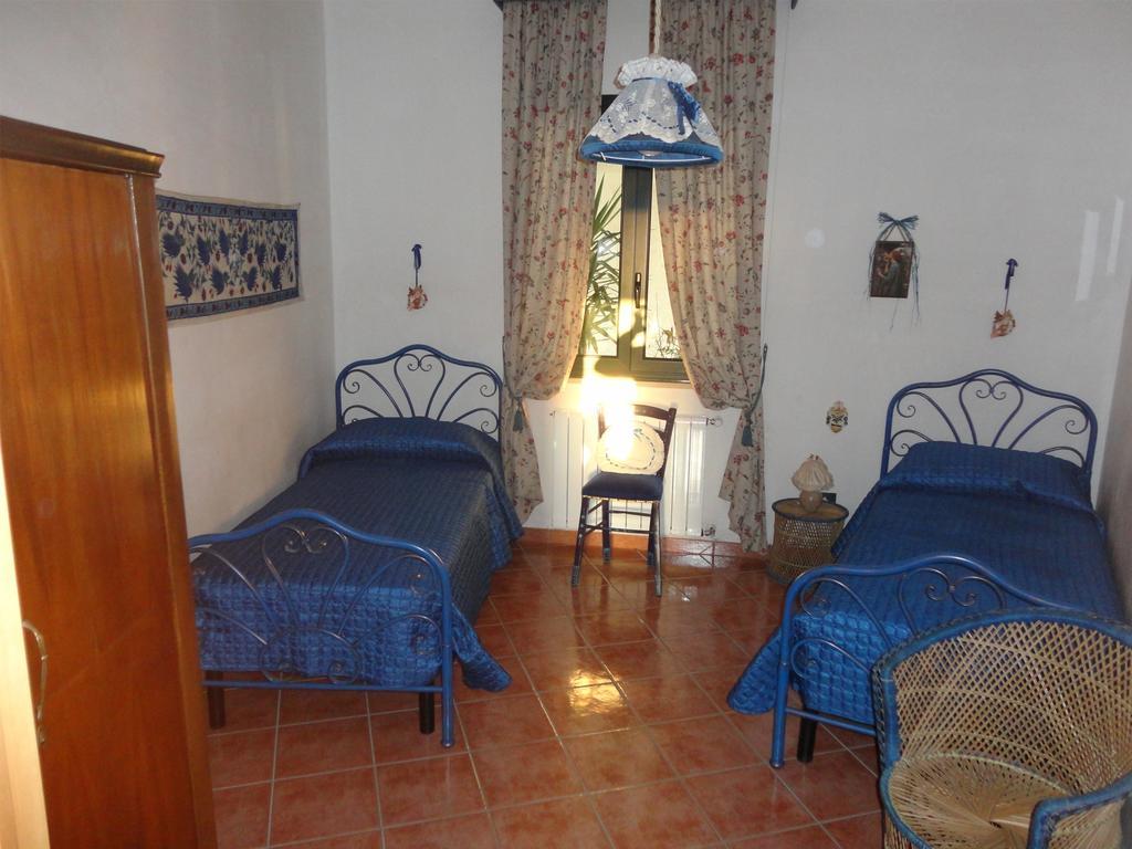 Idrusa Otranto Buitenkant foto