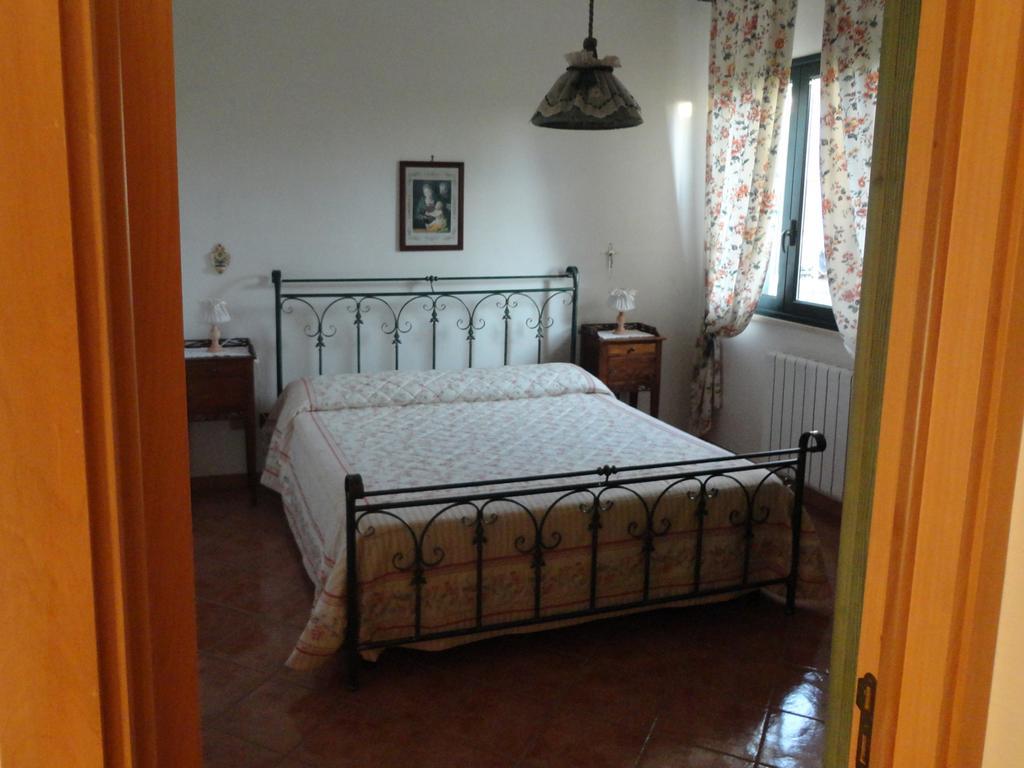 Idrusa Otranto Buitenkant foto
